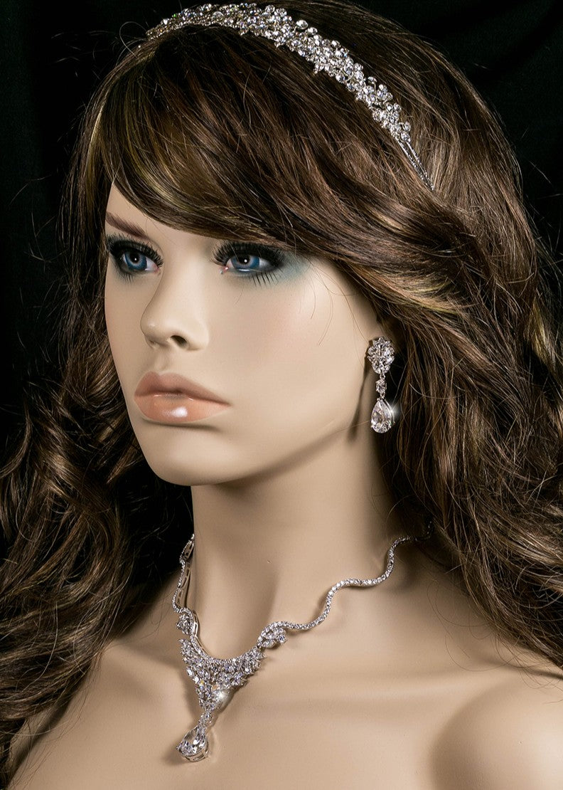 Melita Ornament Bib Necklace | 60ct