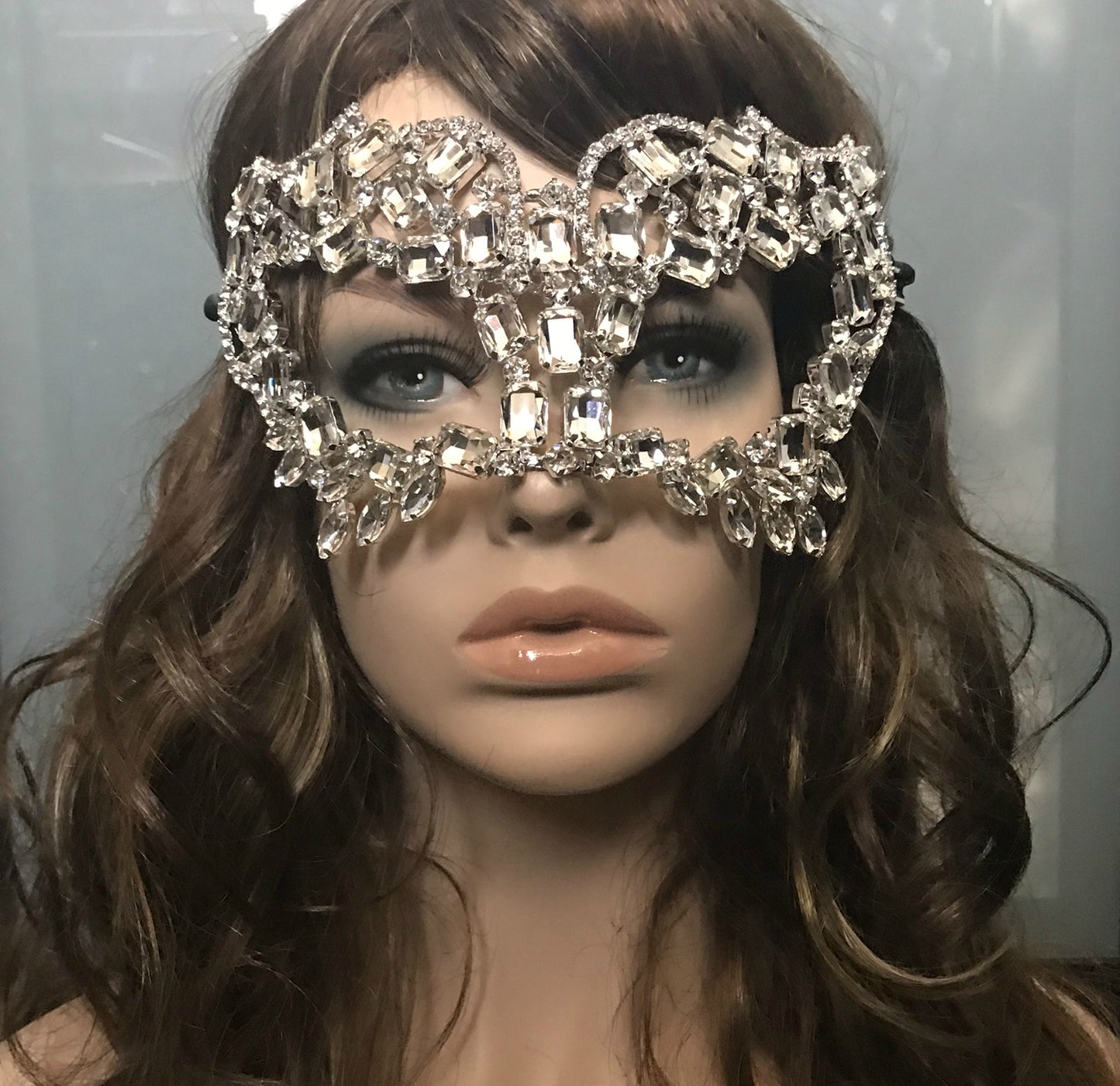 Gusta Radiant Crystal Cluster Masquerade Mask