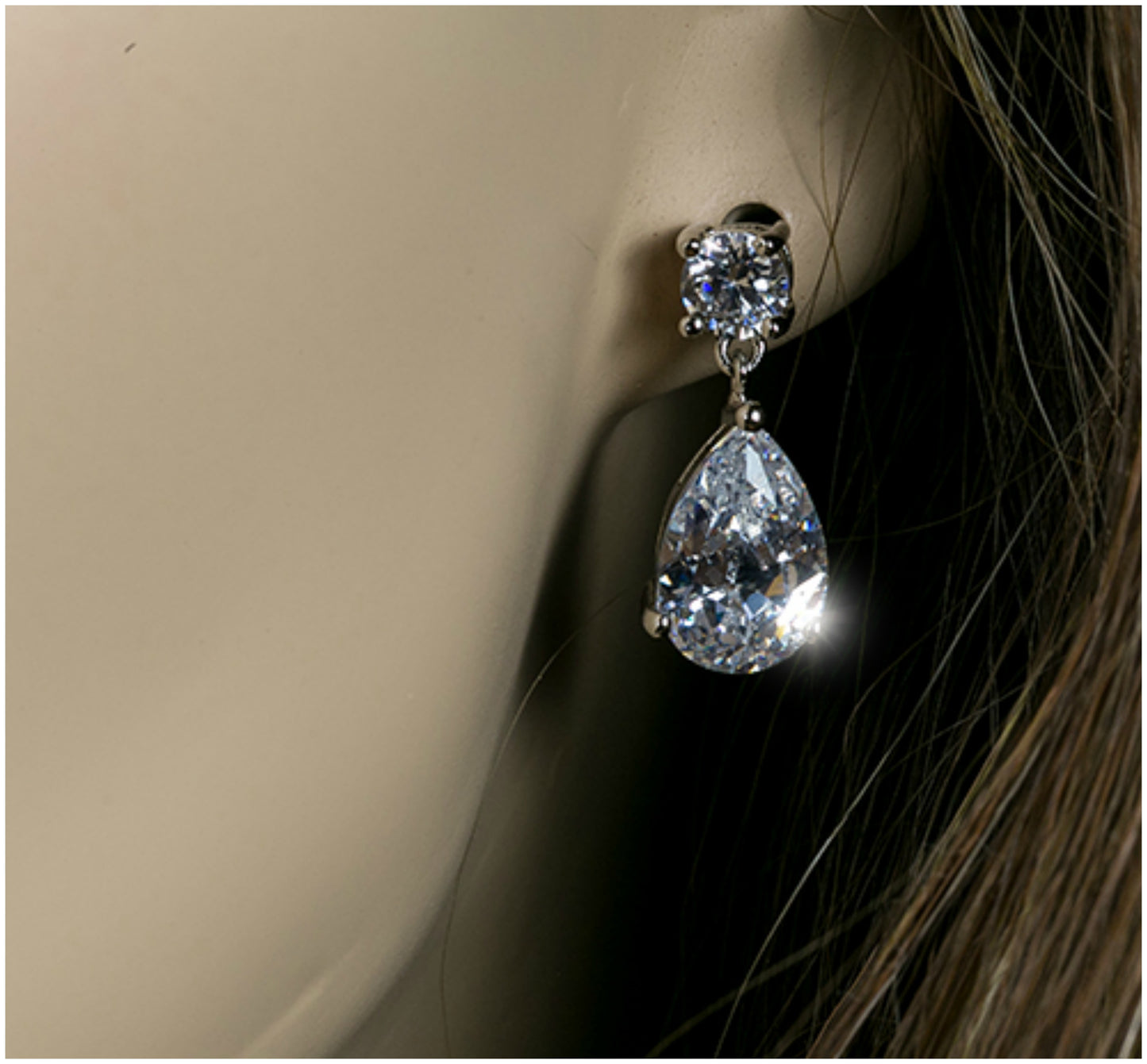 Lia 19x13mm Pear Drop Earring | 12ct