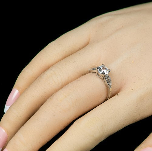 Mersia 6mm Round Engagement Ring | 0.9ct