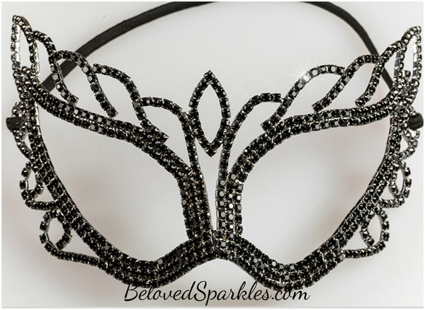 Black & crystal eyeline masquerade mask