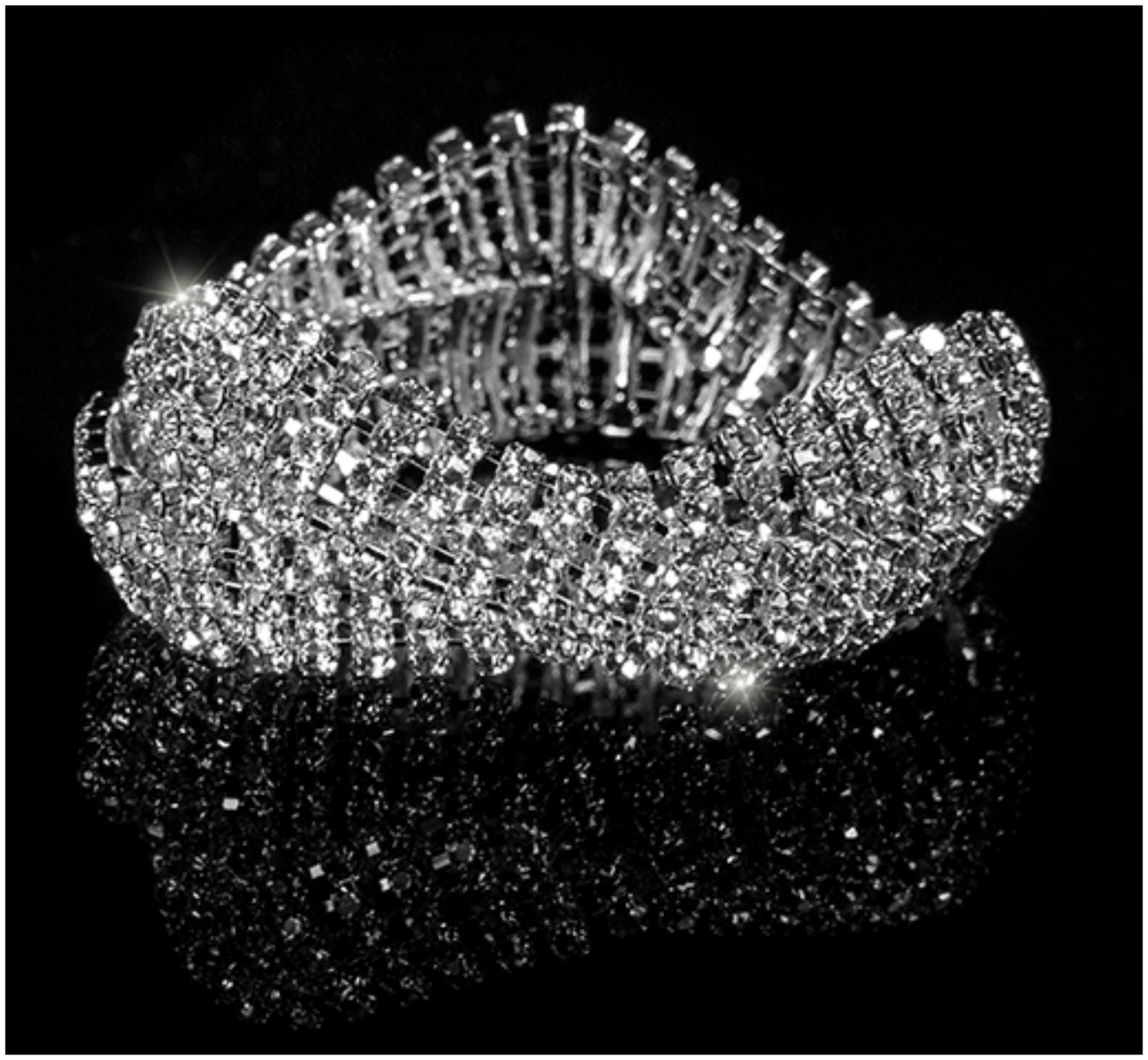 Jebel Romantic Twist Rhinestone Bracelet | 7in