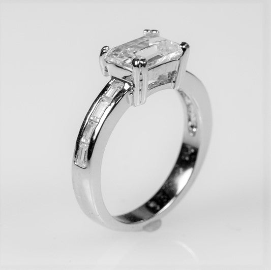 Hansa 8x6mm Emerald Engagement Ring Set | 1ct | 2.5ct