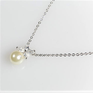 Misty Flower CZ 9mm Pearl Pendant