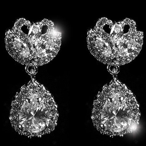 Nettie Vintage Cluster Pear Drop Necklace Set