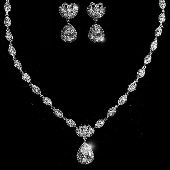 Nettie Vintage Cluster Pear Drop Necklace Set