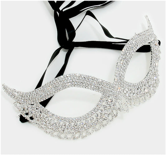 Teri Classic Cat Eye Crystal Silver Masquerade Mask. - Beloved Sparkles
- 1