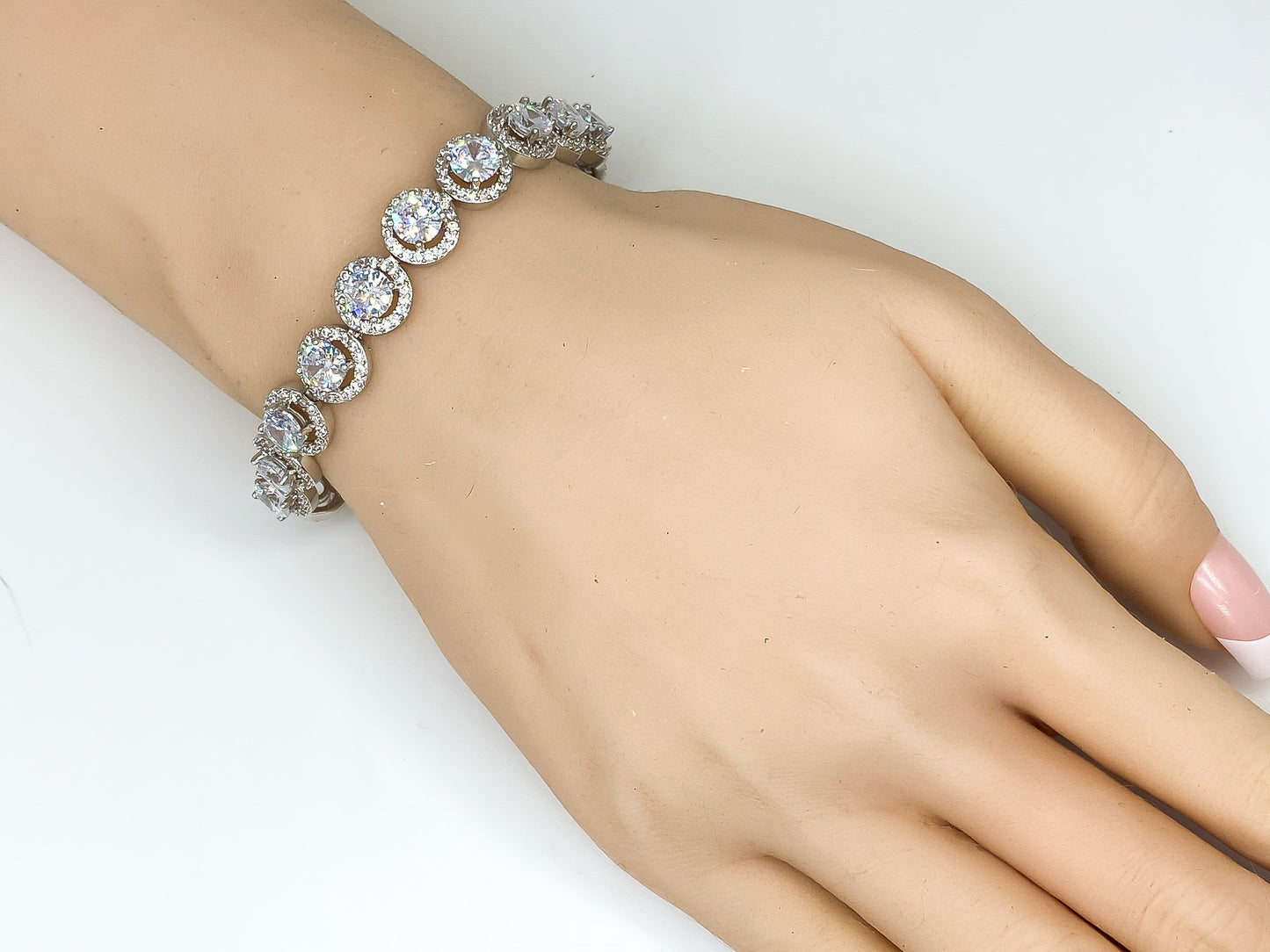 Galina 6mm Round Halo Statement Bracelet | 7in