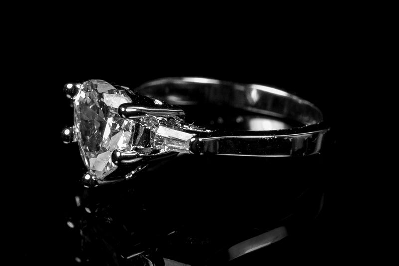 Hetty 8mm Heart Solitaire Engagement Ring | 2ct