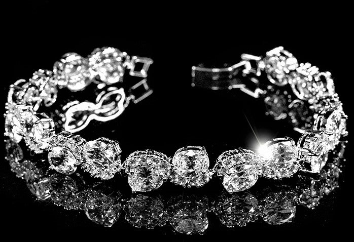 Kendra Swirl Oval Statement Bracelet – 7.25in