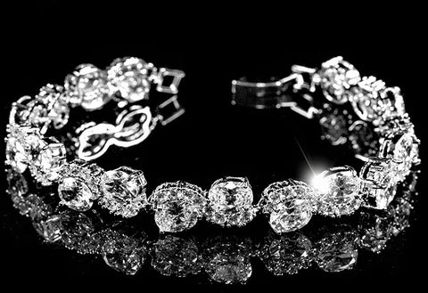 Kendra Swirl Oval Statement Bracelet – 7.25in