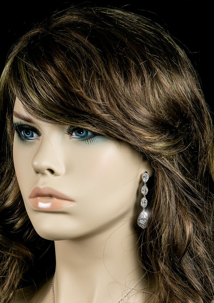 Chloey Linear Chandelier Earrings – Beloved Sparkles