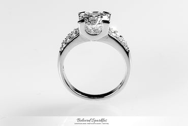Greta Pave Cluster Round Cut Engagement Ring | 2.3ct