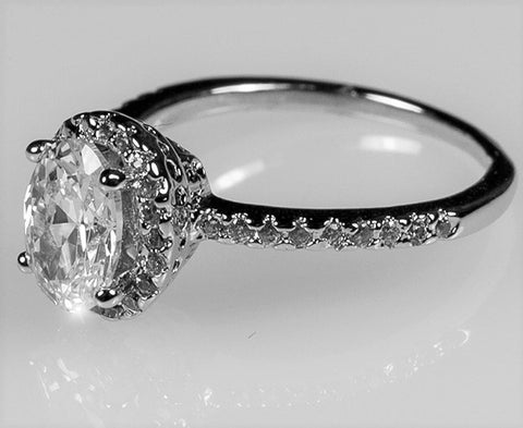 Laveda 1.3ct  Oval Halo Solitaire Engagement Ring | 2.3ct