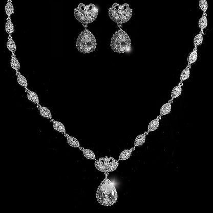 Nettie Vintage Teardrop Dangle Necklace Set