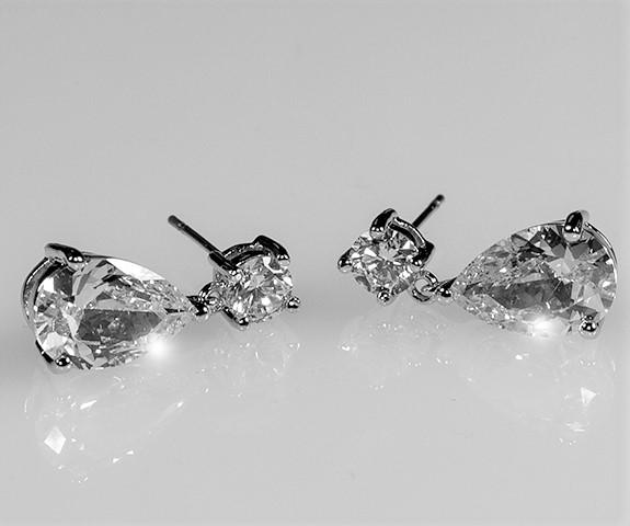 Nola 13x8mm Pear Drop Earrings | 4ct