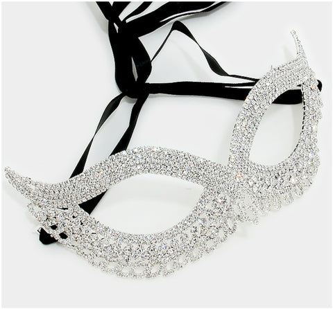 Teri Classic Cat Eye Crystal Silver Masquerade Mask. - Beloved Sparkles
 - 1