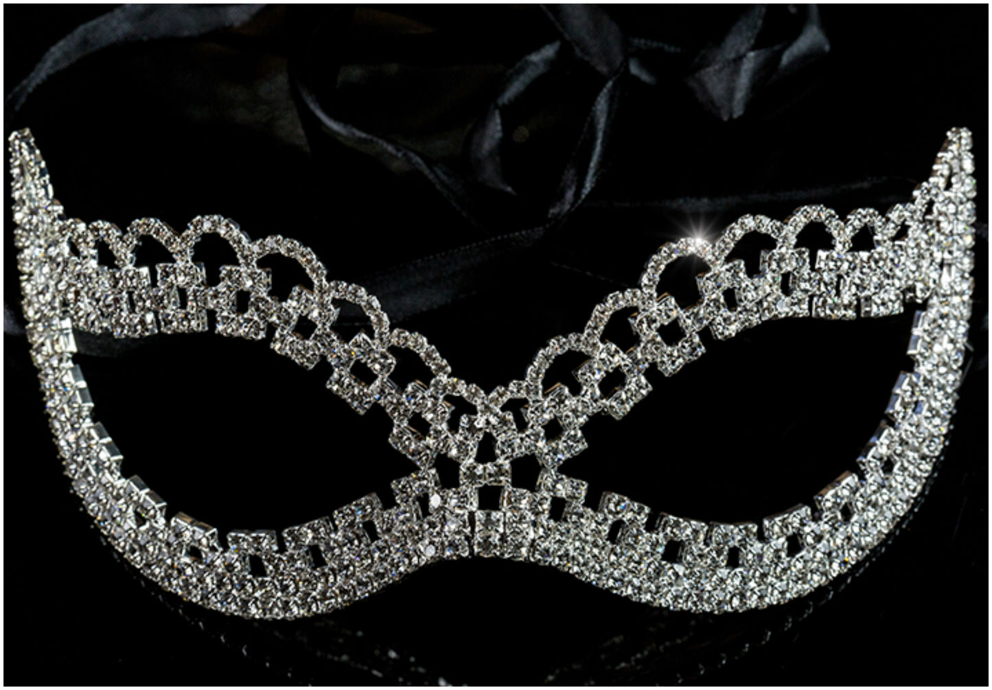 Lonie Swirl Cluster Masquerade Mask | Crystal | Silver