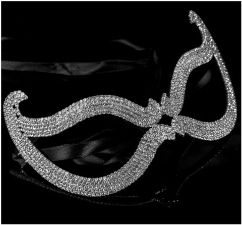 Bijou Romantic Cat Eye Crystal Masquerade Mask | Silver | Crystal