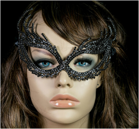 Nadelie Modern Cat Eye Masquerade Mask | Black | Crystal - Beloved Sparkles
 - 3