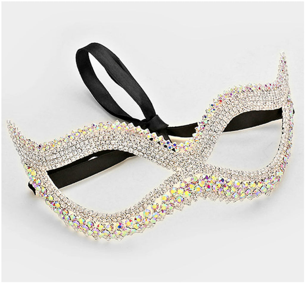 Leeza Classic  Cat Eye Masquerade Mask | Silver | Crystal - Beloved Sparkles
 - 4