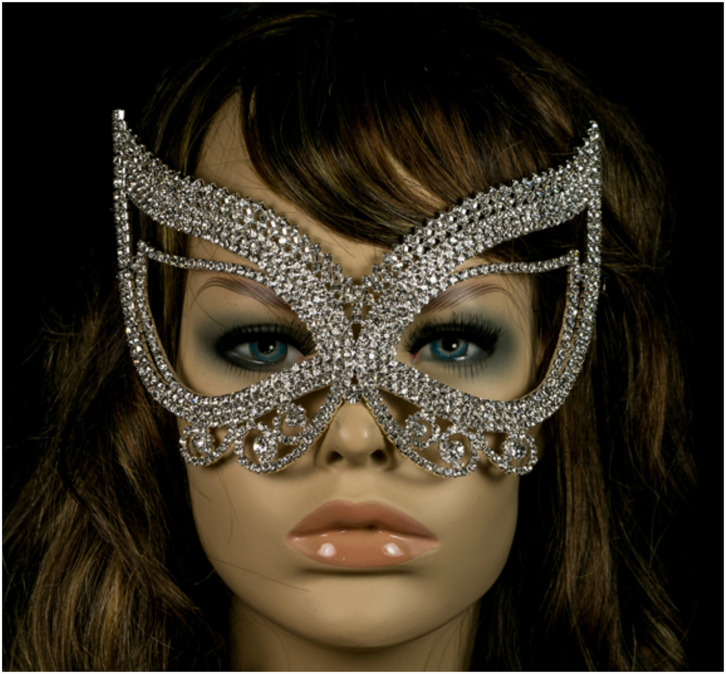 Pirene Exquisite Butterfly Masquerade Mask | Silver | Crystal - Beloved Sparkles
 - 3