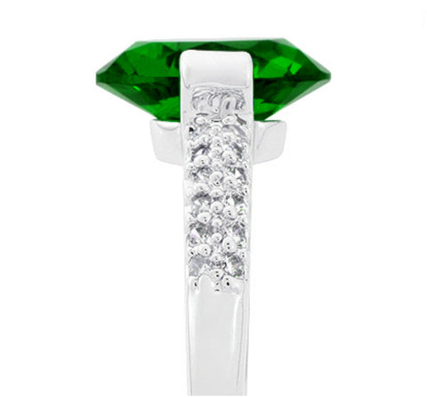 Harla Emerald Green Oval Cut Solitaire Engagement Ring | 3  Carat | Cubic Zirconia - Beloved Sparkles
 - 4