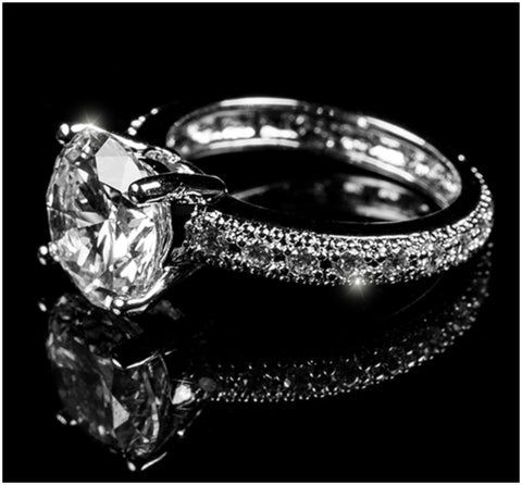 Genevi Classic Soliatire Engagement Eternity Ring | 4ct | Cubic Zirconia - Beloved Sparkles
 - 7